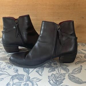 Umberto Raffini Black Leather Ankle Boots Size 42